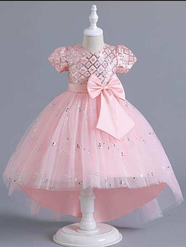 China Design Female Ball Gown